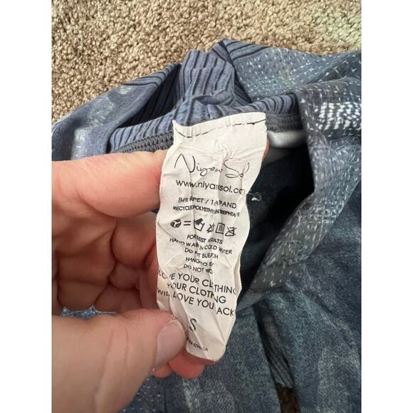 Niyama Sol camo leggings size small distressed jean look stretchy yoga feel - Picture 5 of 7